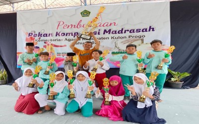 MIN 1 Kulon Progo Raih Juara Umum Pekan Kompetisi Madrasah